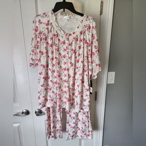 🌟HP🌟🌟 Catherine Malandrinio Pajamas